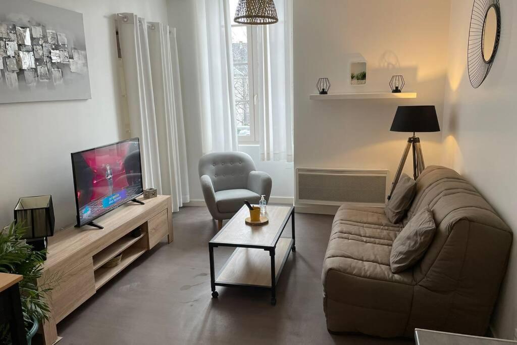 Logement Entier 33 M2 A Pau Eksteriør bilde